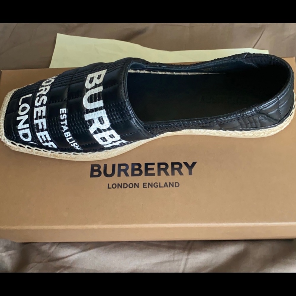 Burberry Espadrilles Runs small fits like US 8.5